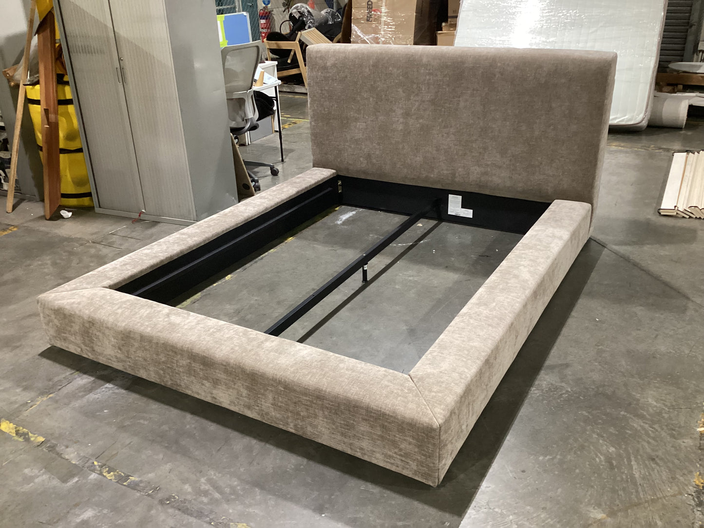 NSW MT24676 Elio Bed Queen Mushroom
