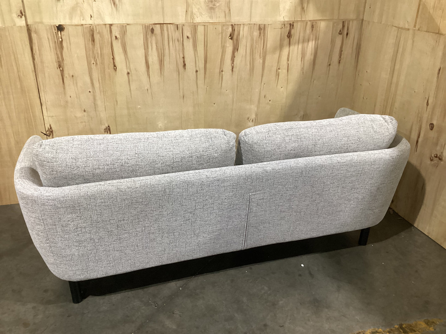 NSW CLN11716 Cleo Sofa 3S Hervey Pepper Black Leg