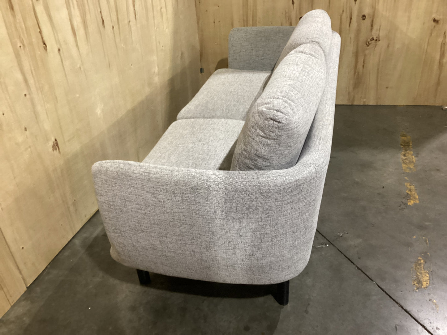 NSW CLN11716 Cleo Sofa 3S Hervey Pepper Black Leg