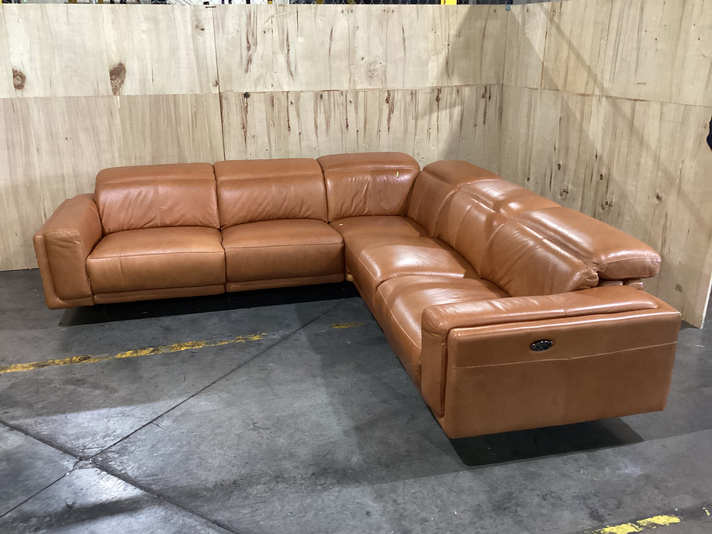 NSW MT24702 Henry Electric Recliner Modular Sofa 2.5S RAF+2.5S LAF+Corner Benz Saddle