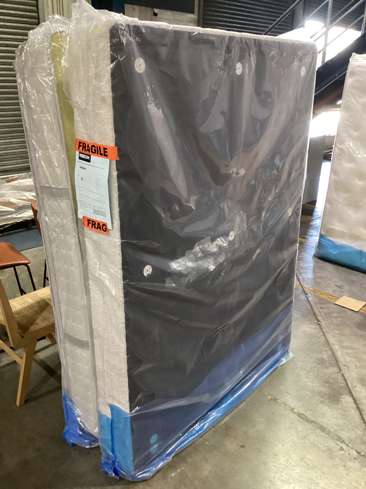 NSW CLN21016 Harrington Floating Base Queen