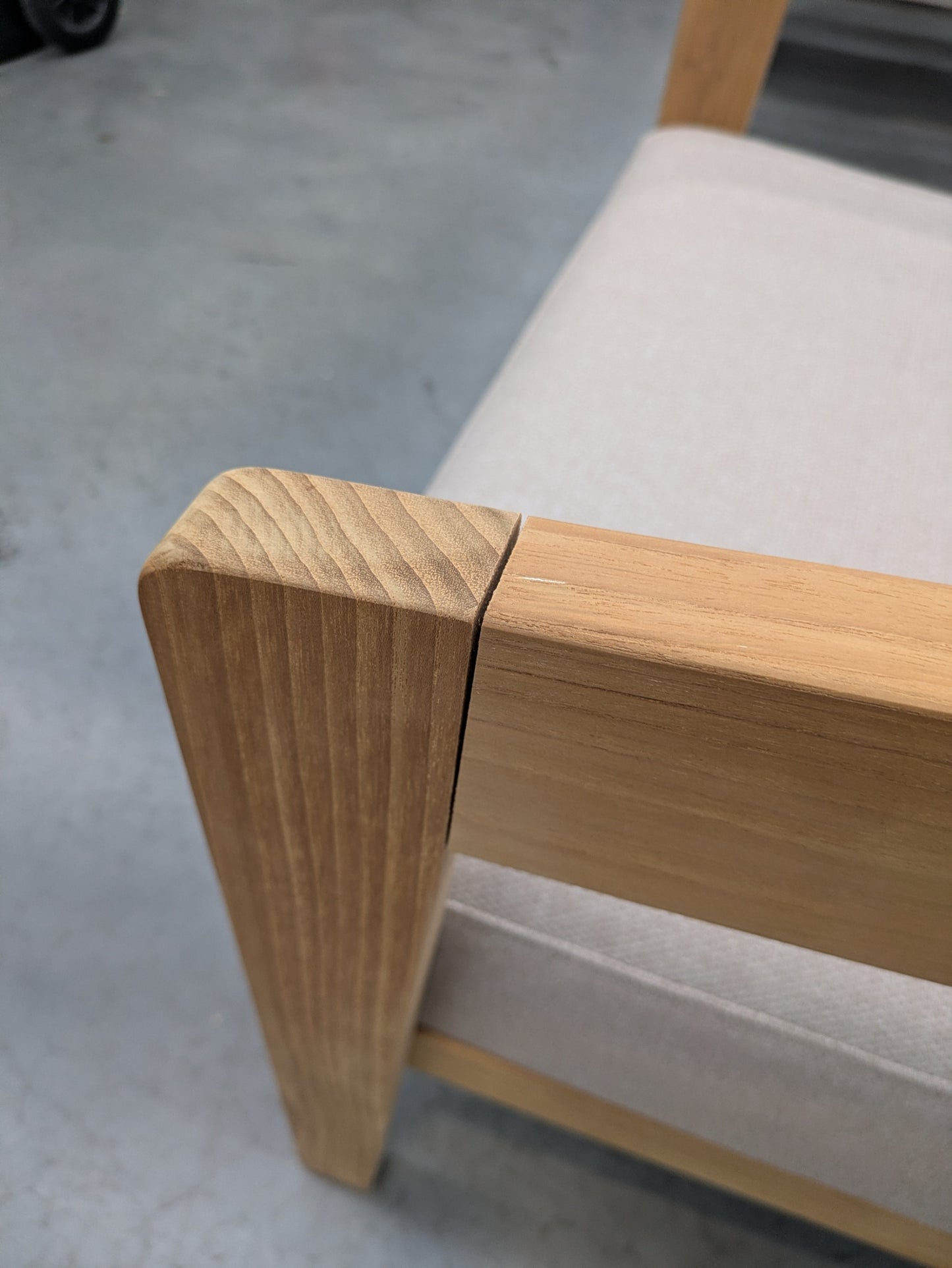 VICDC CLV20190 Boree Outdoor Amrchair Teak Natural