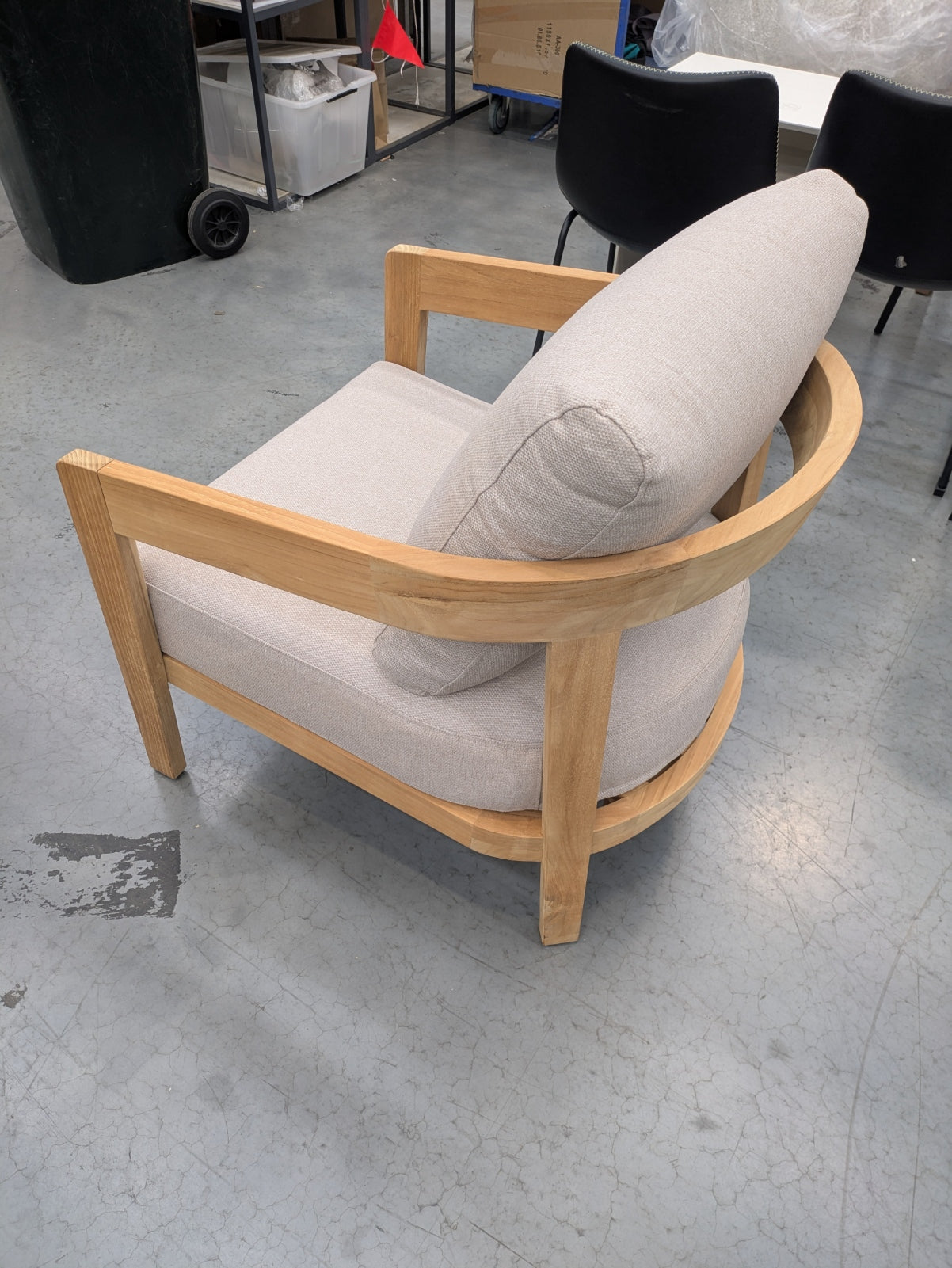 VICDC CLV20190 Boree Outdoor Amrchair Teak Natural