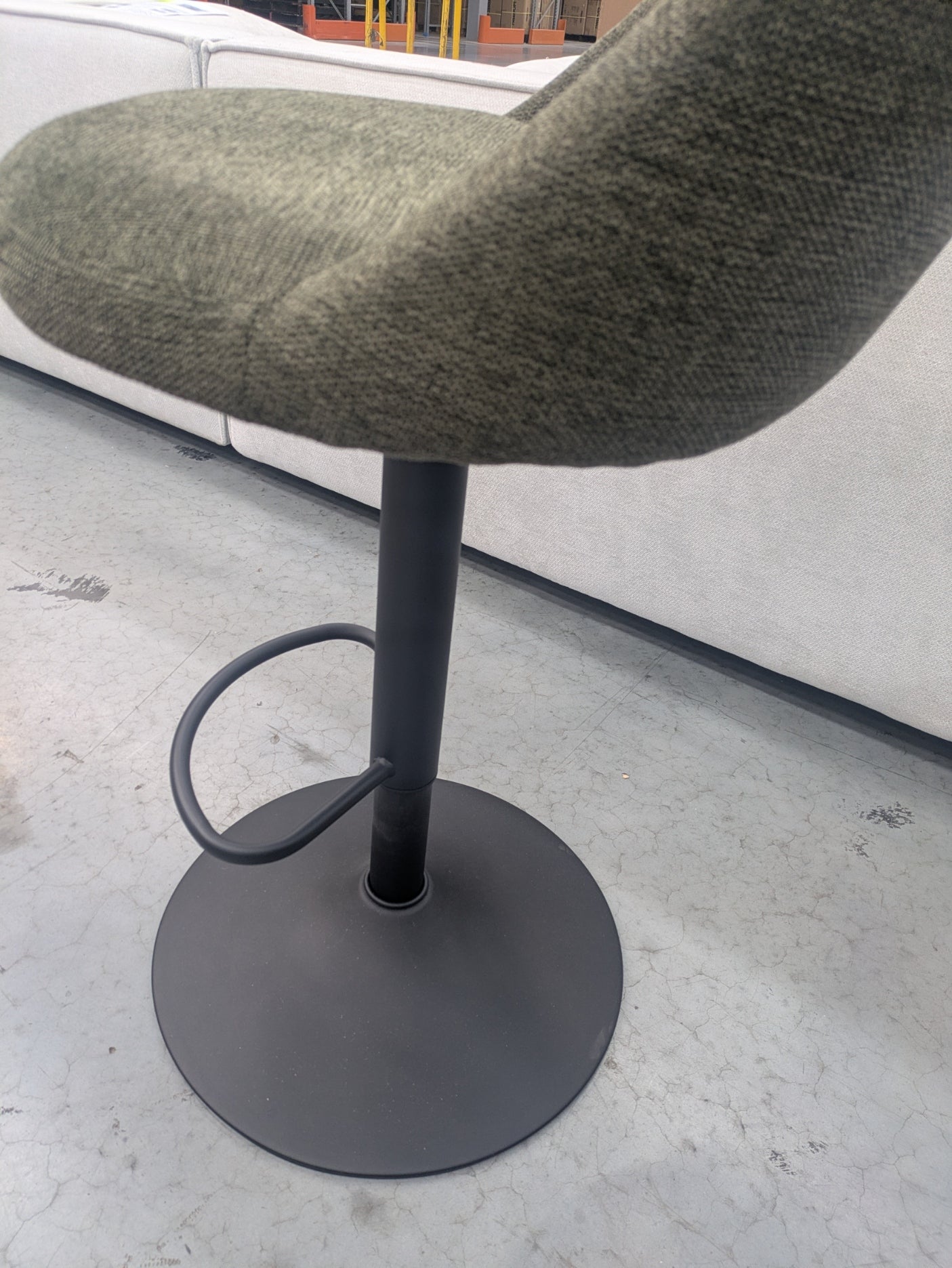 VICDC CLV20202 Selena Counter Stool Brego Olive