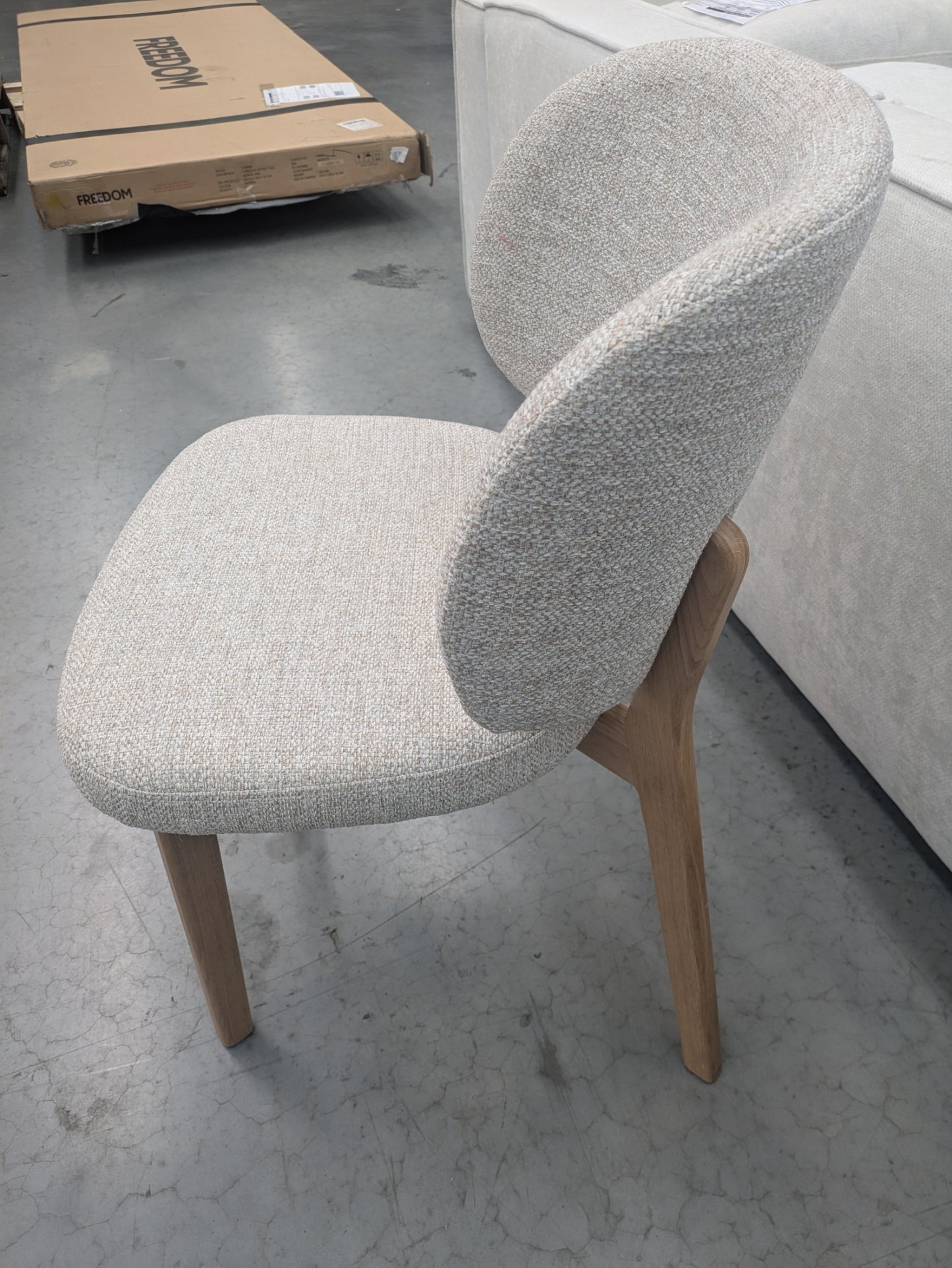 VICDC CLV20201 Gomez Dining Chair - Oak Frame Oat