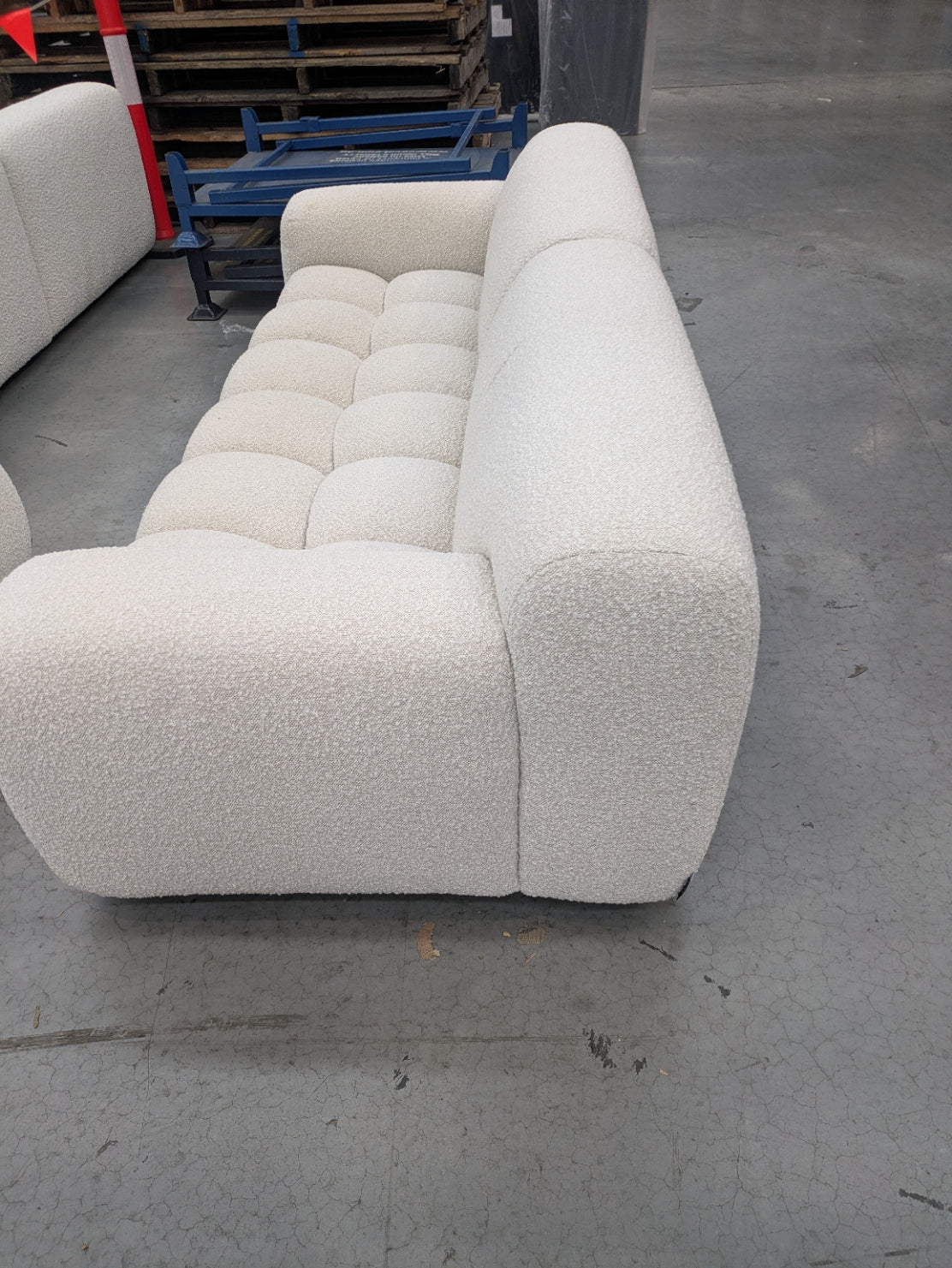 VICDC CLV20216 Aero Sofa 3S Jacquard Boucle Cream