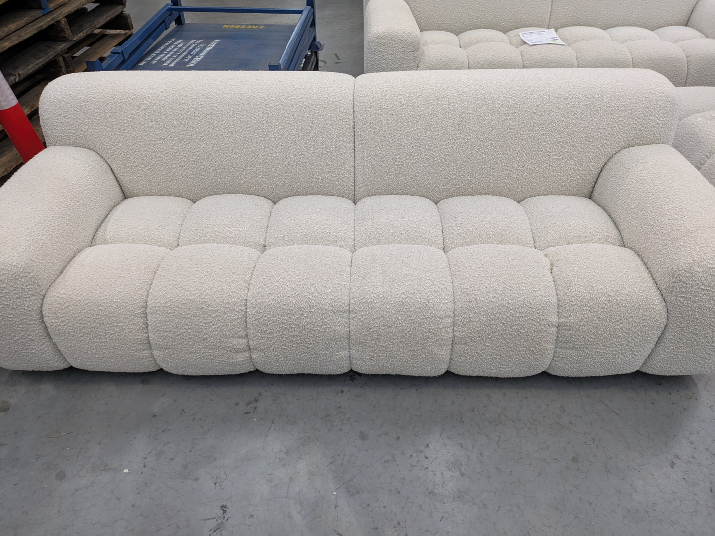 VICDC CLV20218 Aero Sofa 3S Jacquard Boucle Cream