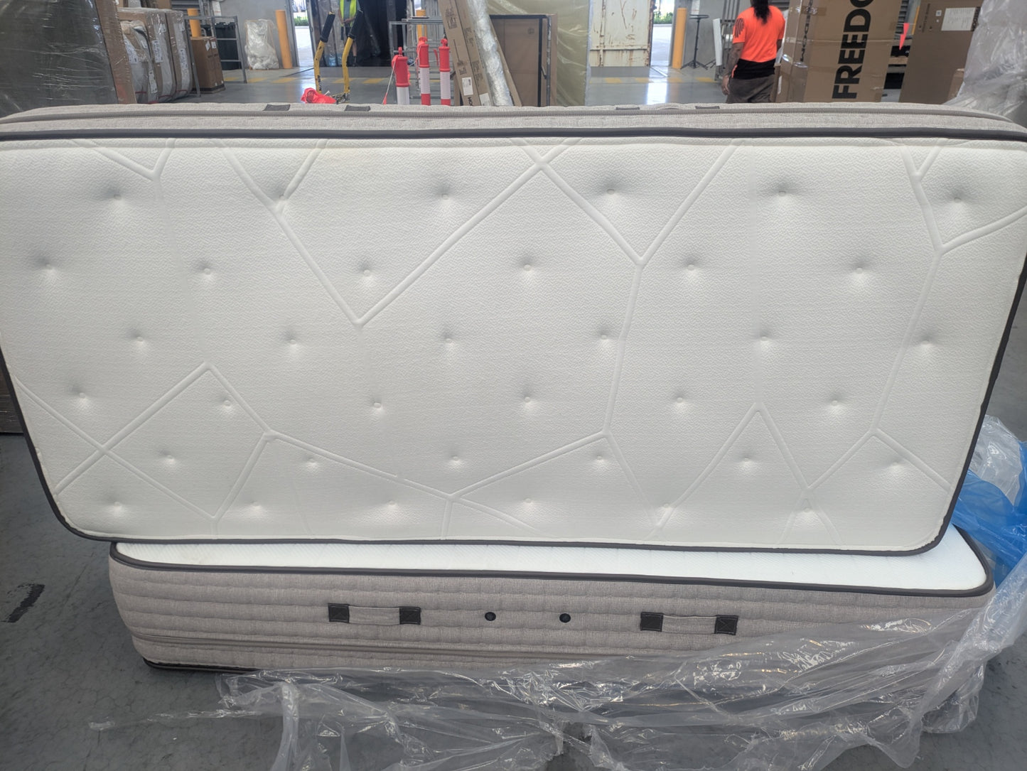 VICDC CLV20224 Celestial Plush Mattress King Split