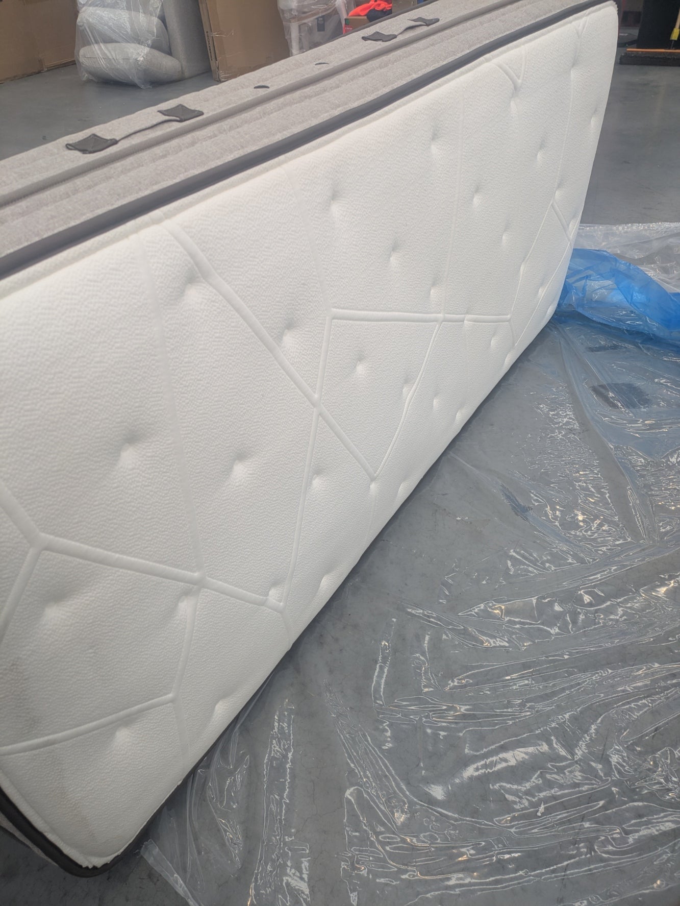 VICDC CLV20224 Celestial Plush Mattress King Split