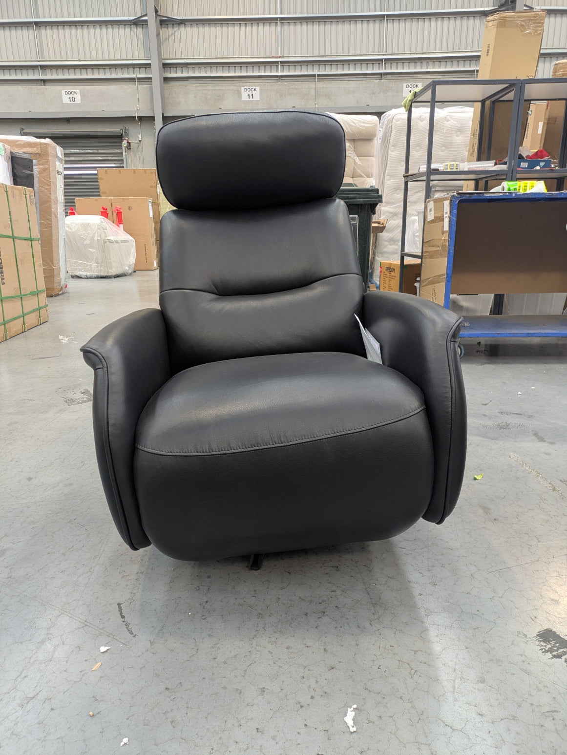 VICDC CLV20231 Bronson Manual Recliner Armchair Memphis Black (1 Motion)