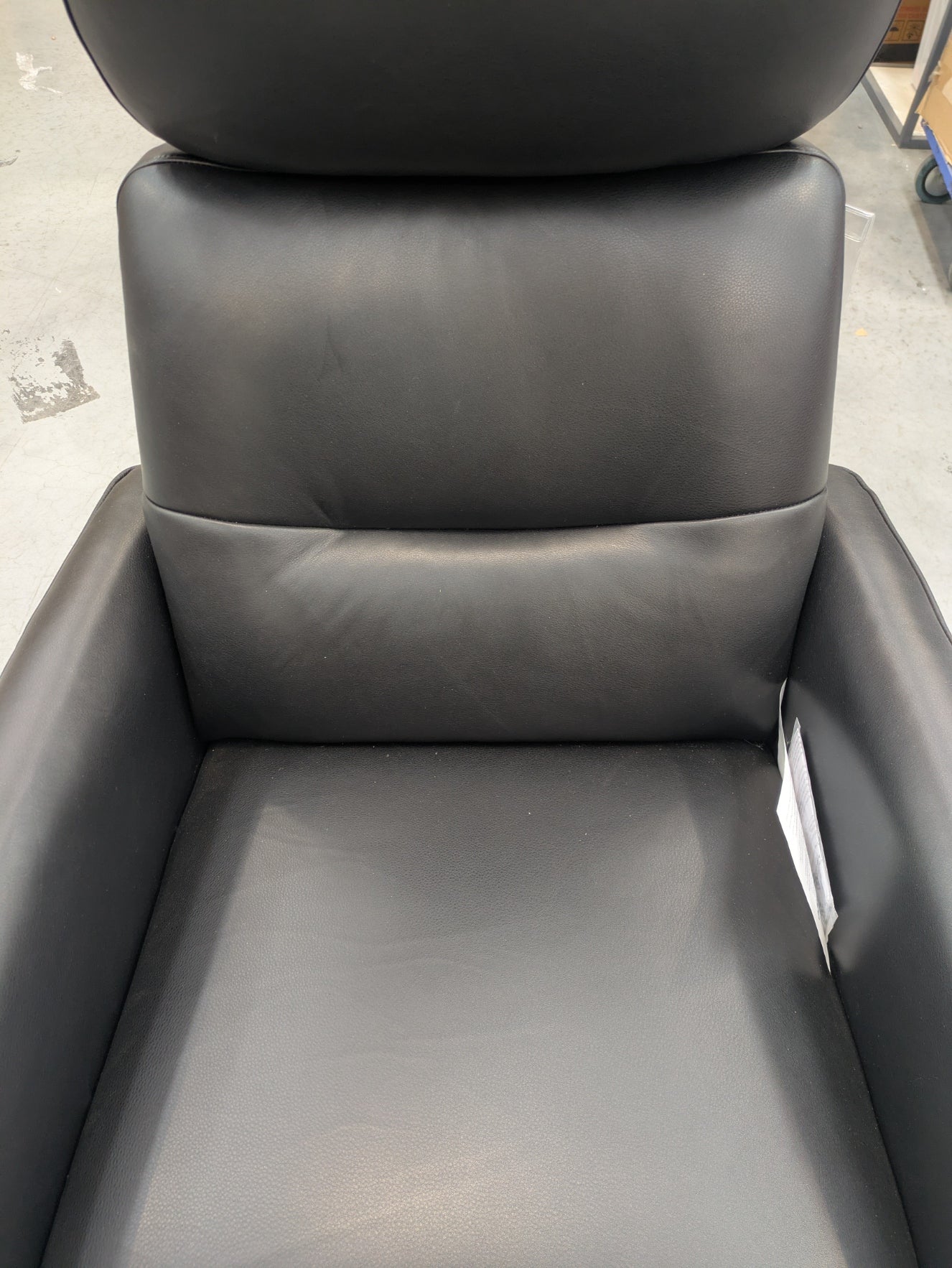 VICDC CLV20231 Bronson Manual Recliner Armchair Memphis Black (1 Motion)