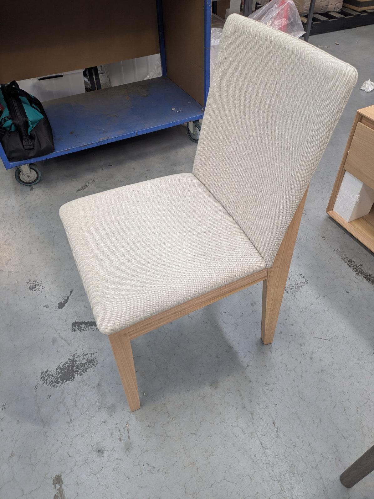 VICDC CLV20241 Hensley Dining Chair Natural