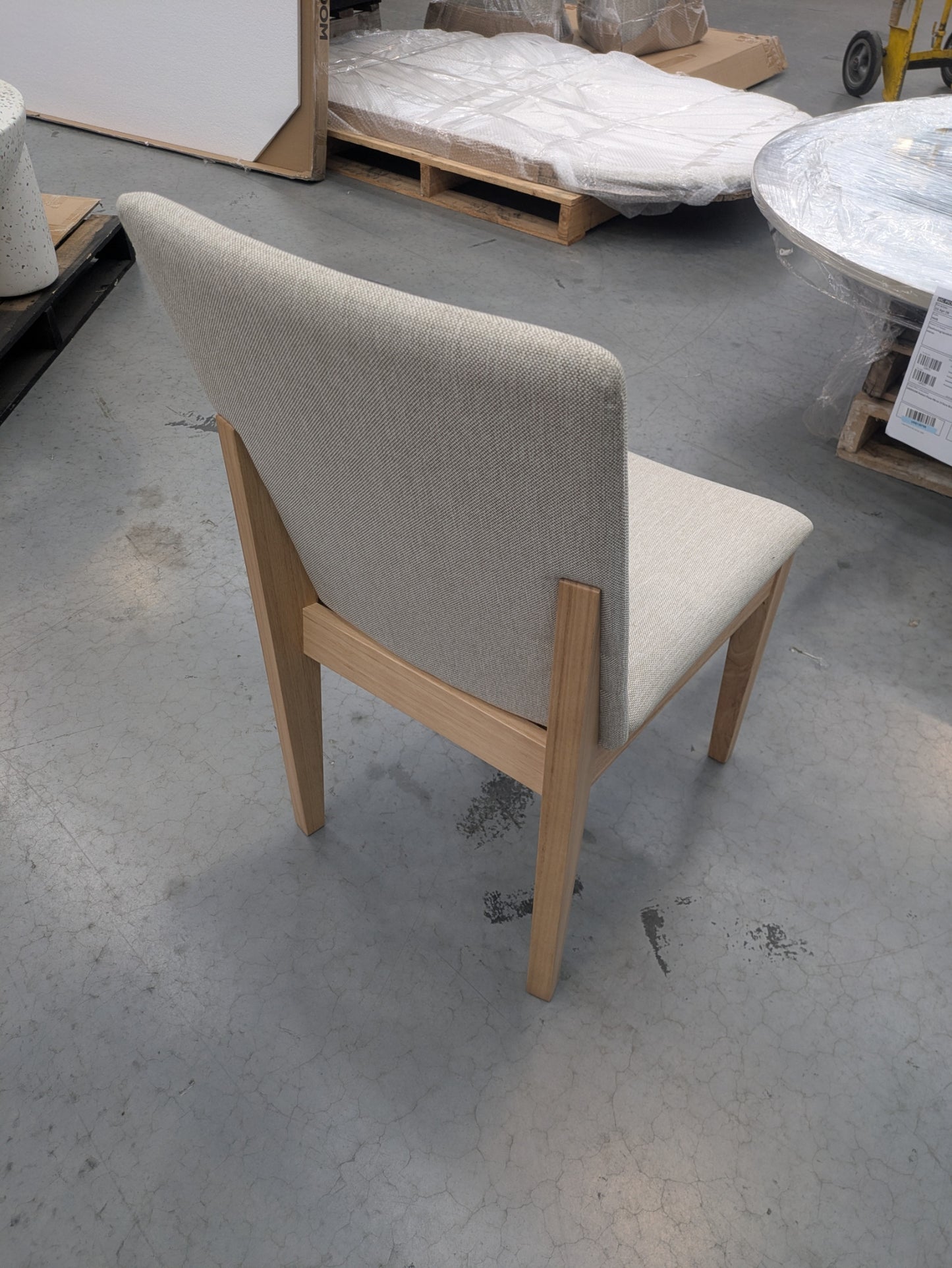 VICDC CLV20241 Hensley Dining Chair Natural