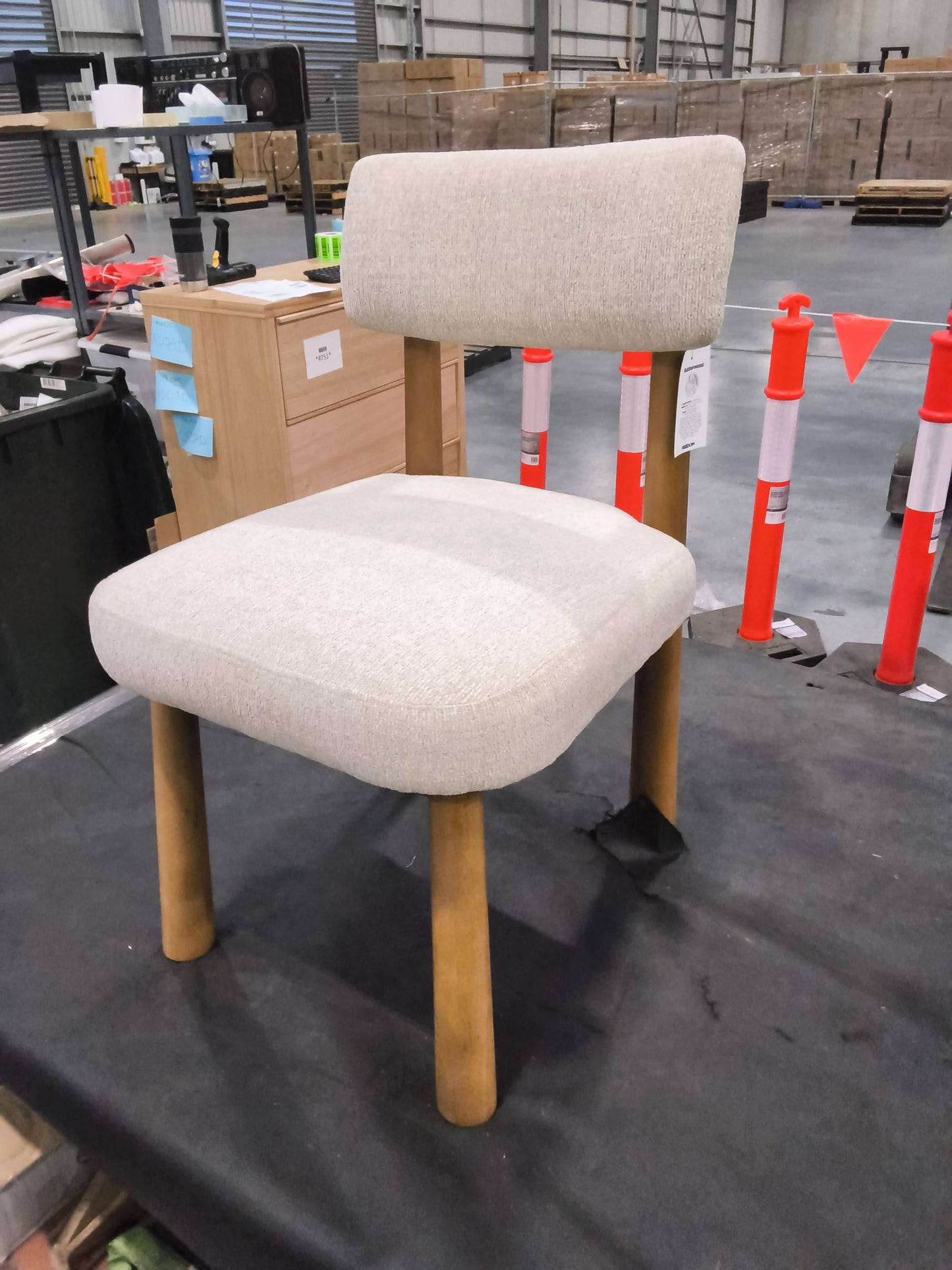 VICDC CLV20293 Puka Dining Chair Beige