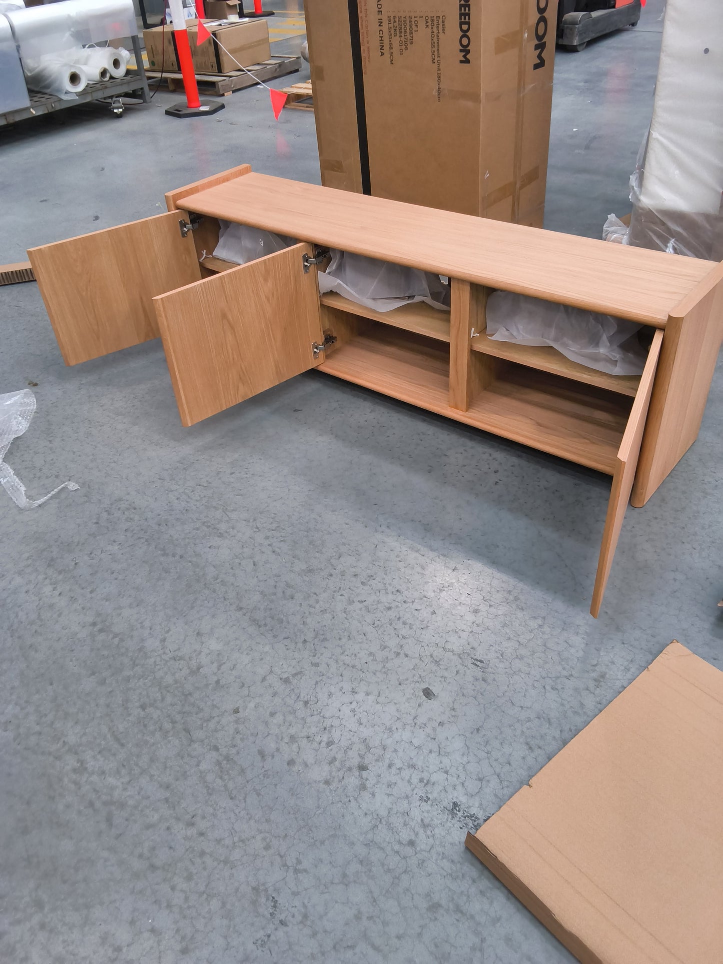 VICDC CLV20280 Casier Entertainment Unit 180x40cm Oak