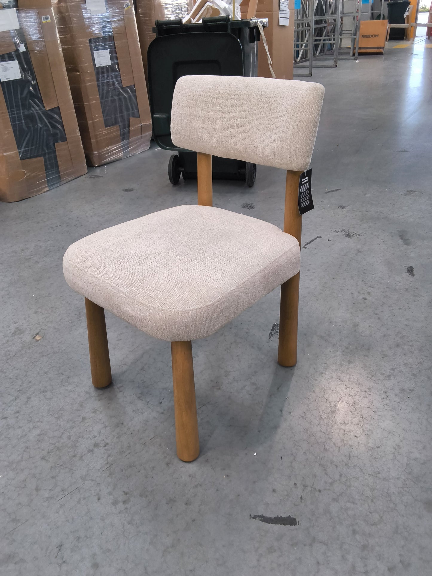 VICDC CLV20300 Puka Dining Chair Beige
