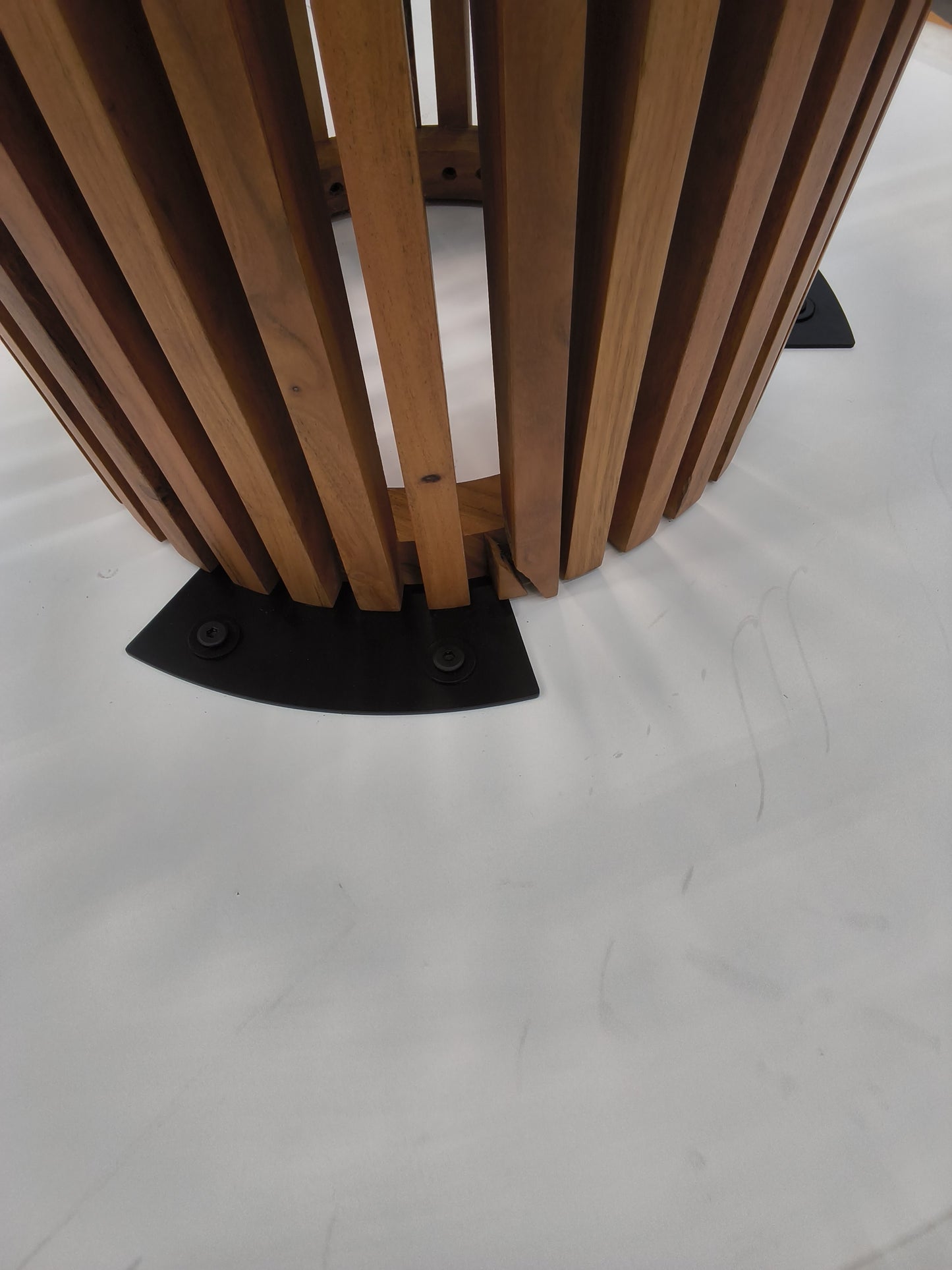 VICDC CLV20264 Nesst Dining table Natural/Marble