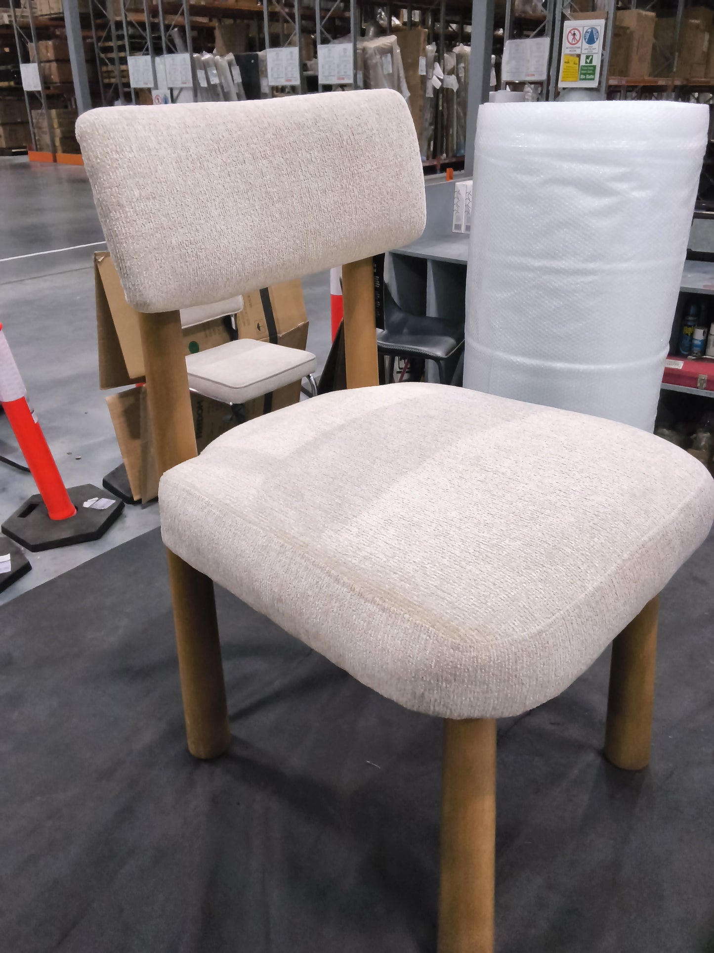 VICDC CLV20293 Puka Dining Chair Beige
