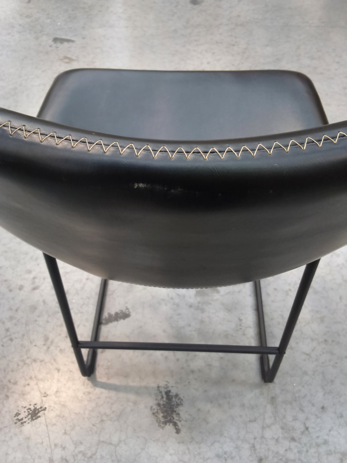 VICDC CLV20301 Saddle Counter Stool 63cm Black