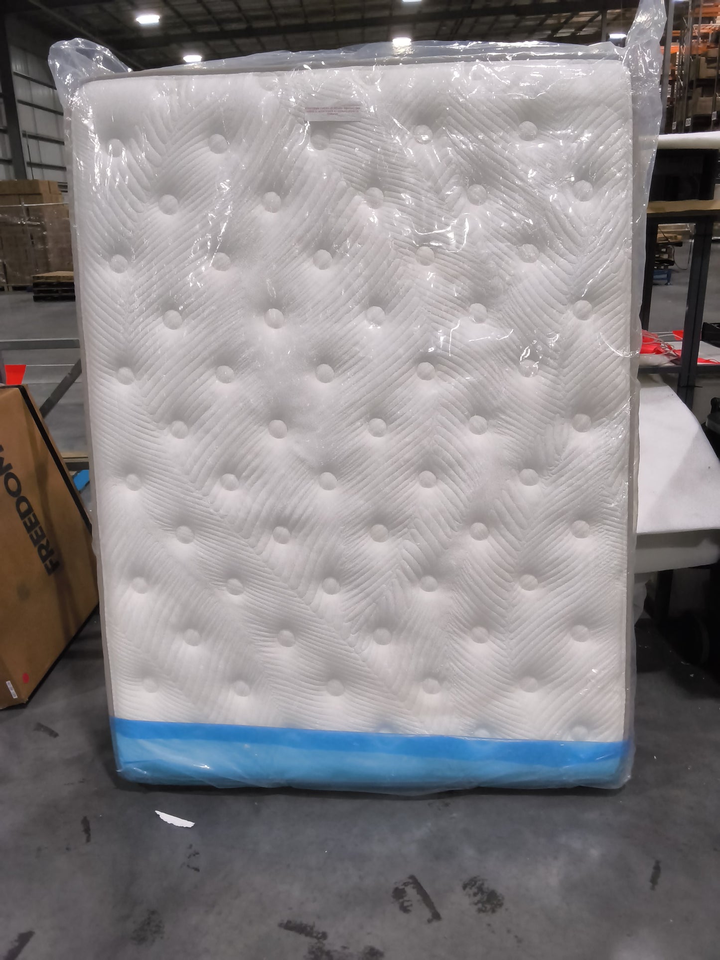VICDC CLV20305 Devonleigh Firm Mattress Queen