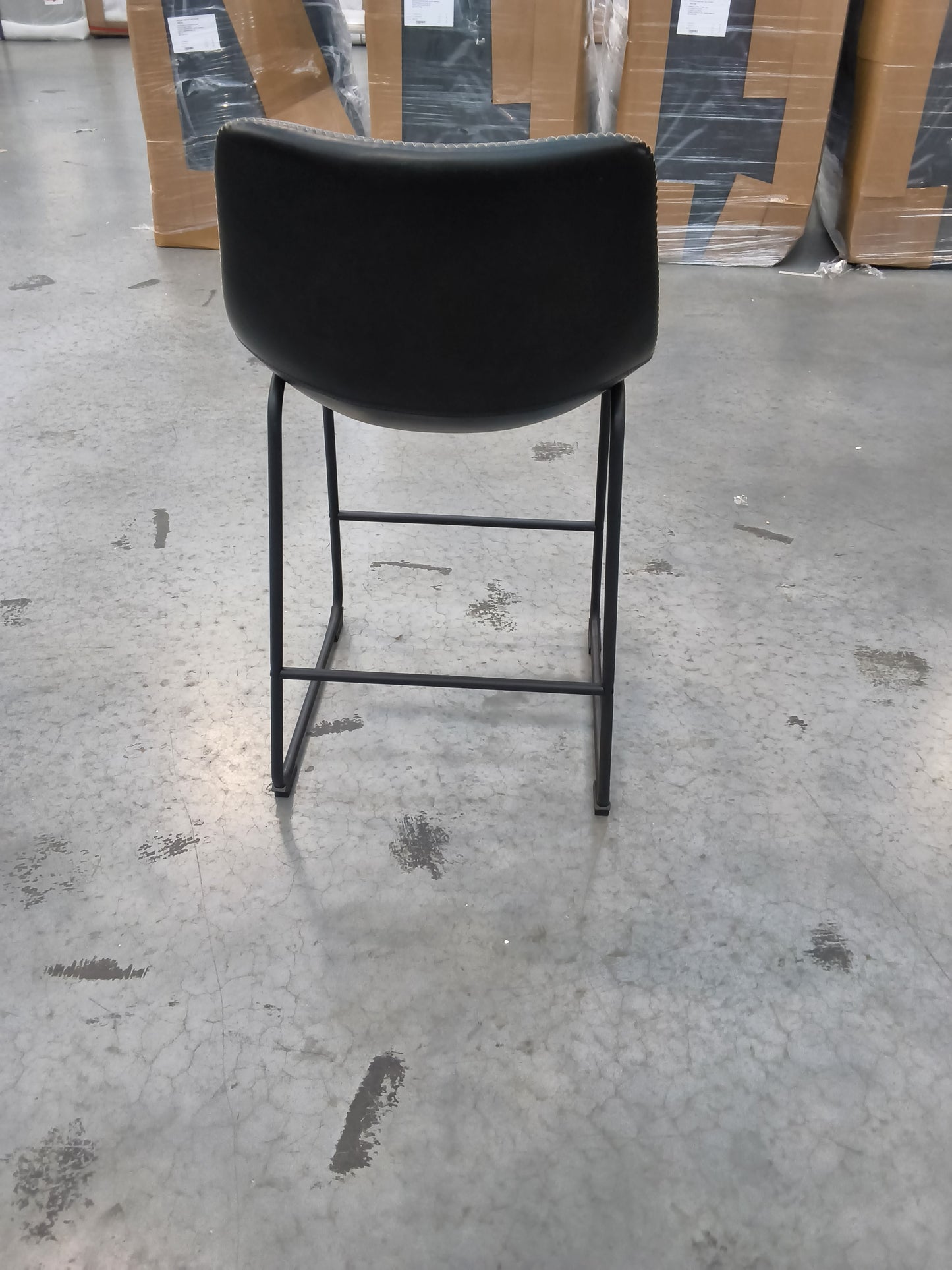 VICDC CLV20301 Saddle Counter Stool 63cm Black