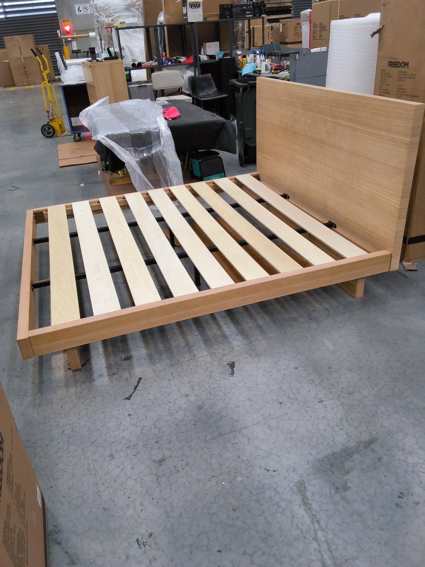 VICDC CLV20270 Mornington Bed King Natural
