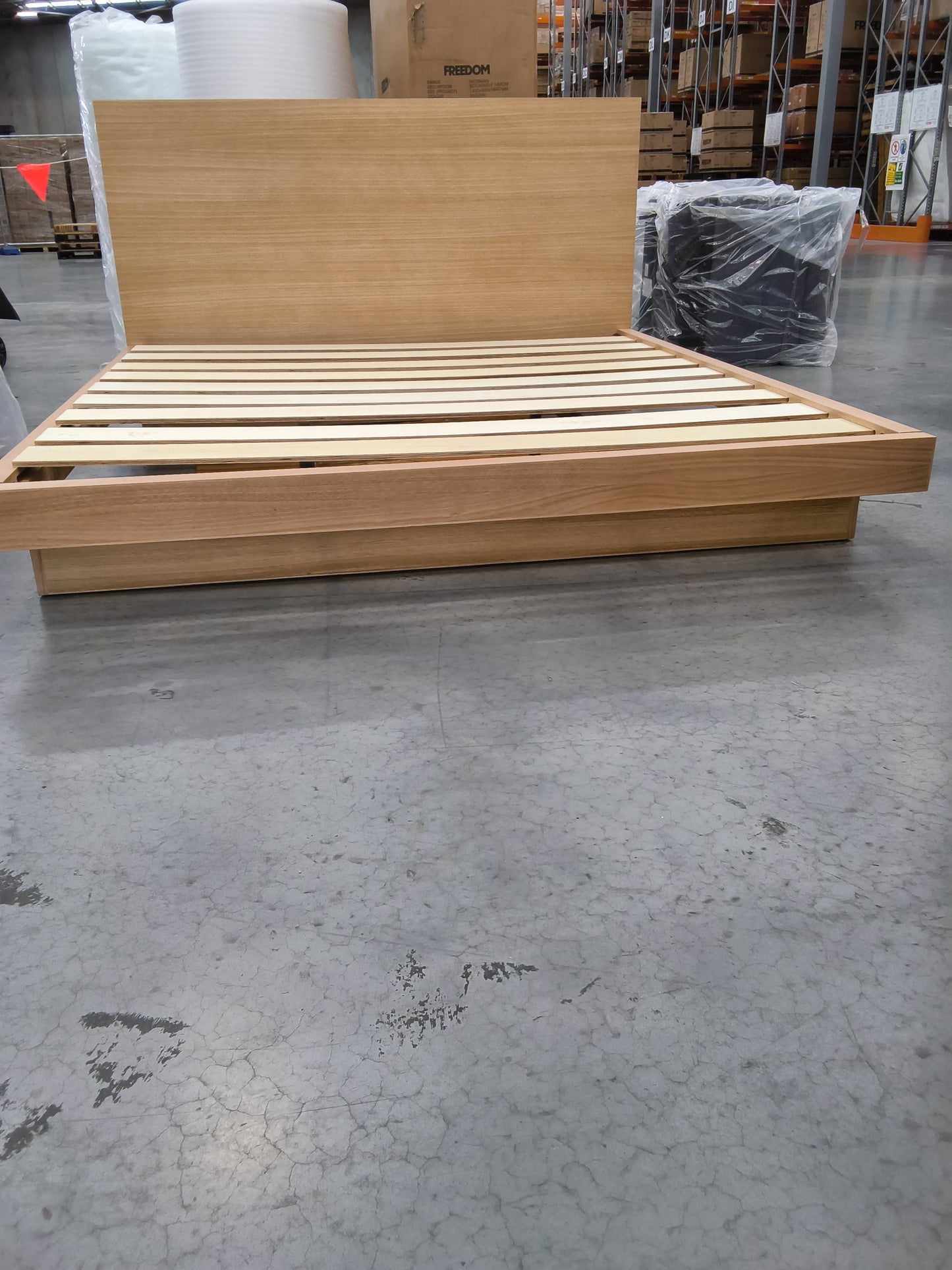 VICDC CLV20270 Mornington Bed King Natural
